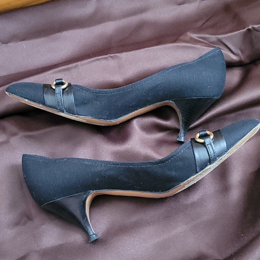 Shoes - Picture 3 of 4